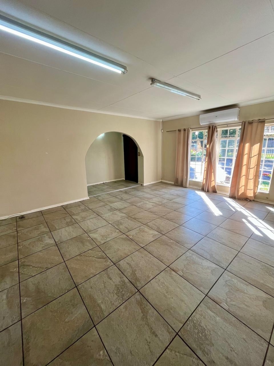 4 Bedroom Property for Sale in Flamwood North West